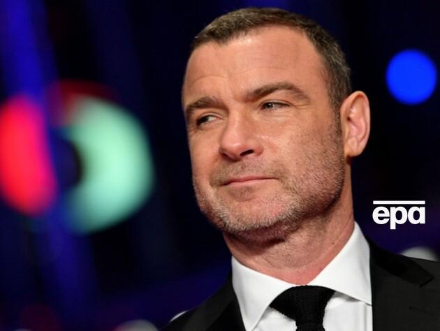 Шрайбер утретє став батьком і показав перші фото новонародженої дочки