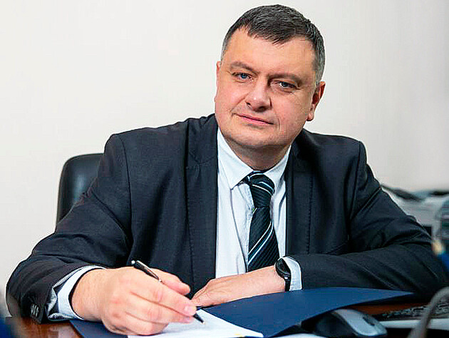 Выпускник лондонского Королевского колледжа, профессор, глава внешней разведки. Что известно о новом секретаре СНБО